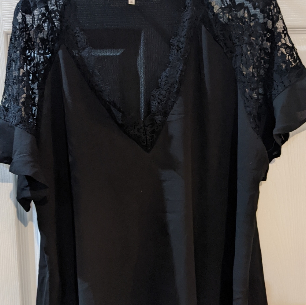 Black blouse size 3XL